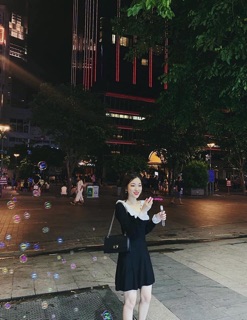 Váy len cổ bèo