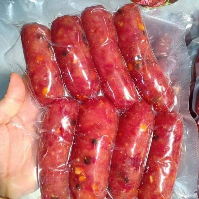 Lạp xưởng trứng muối