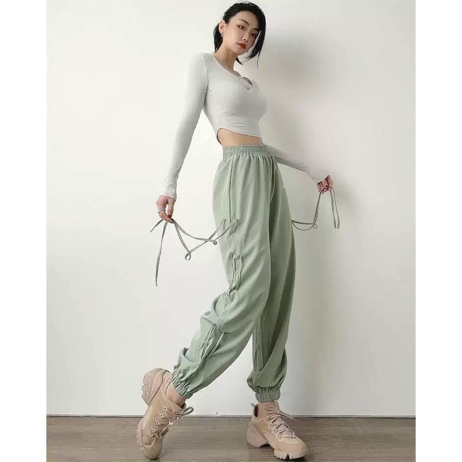 Hình thật - Quần Jogger Dù Nữ - phá cách Ruisef Size SML