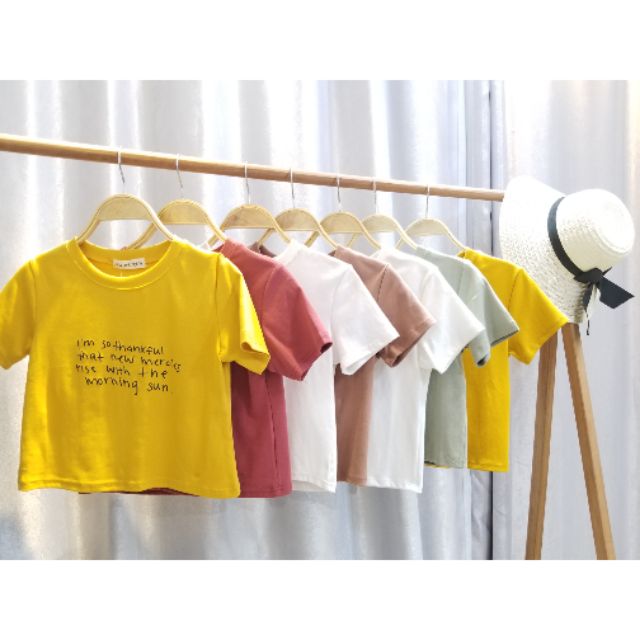 Áo phông croptop