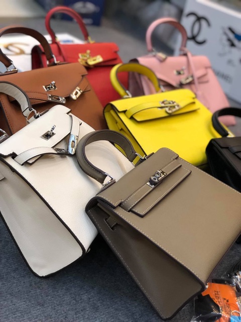 Túi dáng cao size 25 loại da mềm(không hộp) tặng khăn lụa | BigBuy360 - bigbuy360.vn