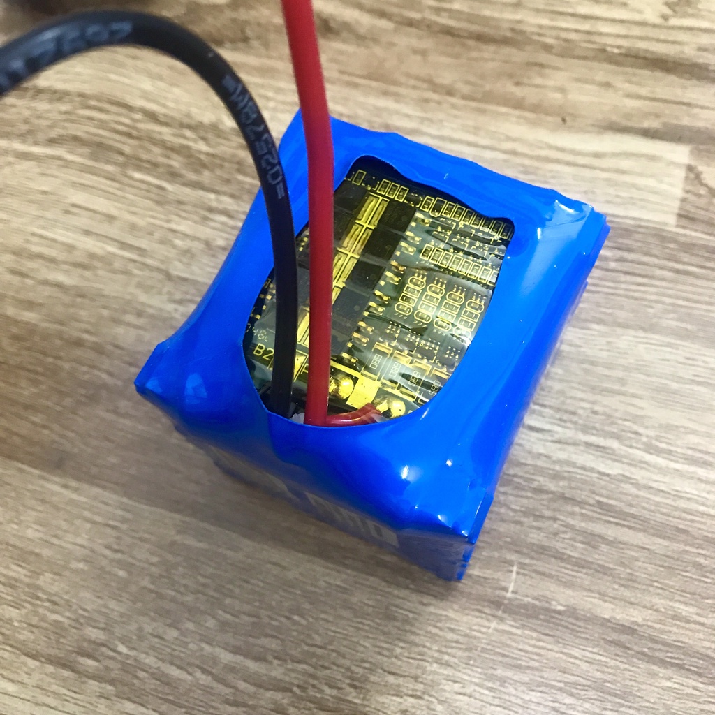 Pin Lithium sắt cho quạt tích điện siêu bền 12V 6AH