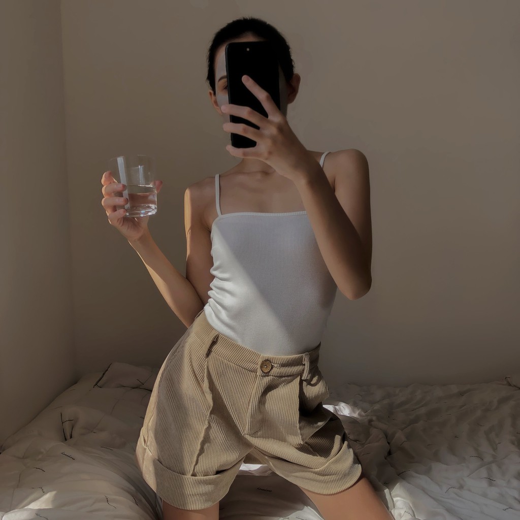 Quần short nữ cạp cao nhung tăm viền lai có túi Ribbet - Narcotics | BigBuy360 - bigbuy360.vn