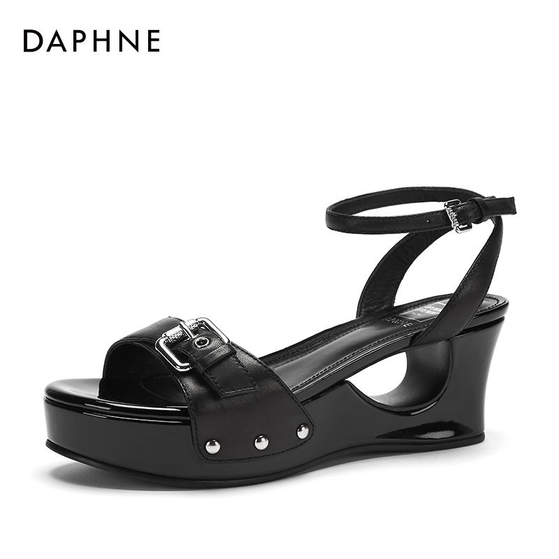 Sandal Daphne quai cài khuy, gót 6cm (có sẵn)