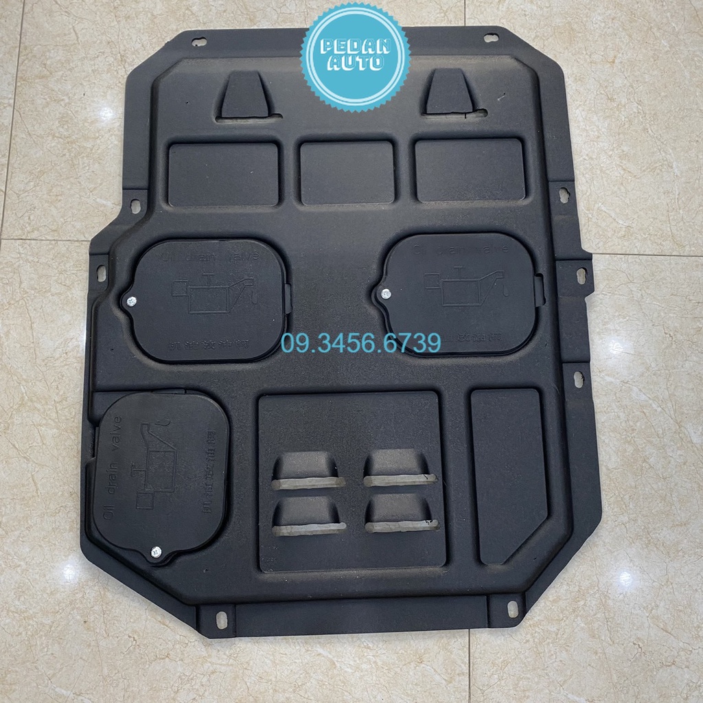 Chắn bùn gầm máy Suzuki XL7, Ertiga 2019 2020 2021 2022 - kèm ốc vít  (nhựa PVC)