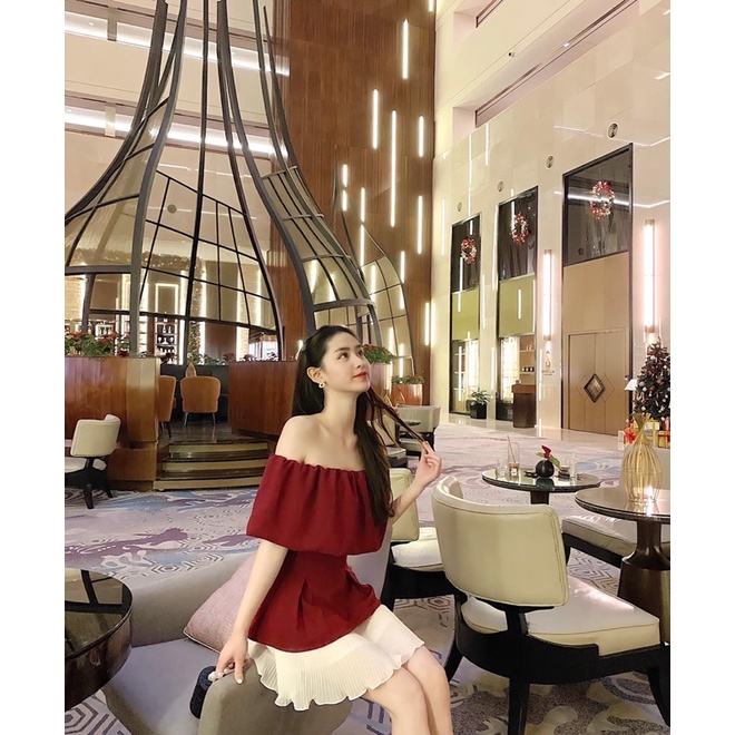 Set áo trễ vai đỏ kết hợp chân váy trắng hàng thiết kế nhà RÂUSÍ