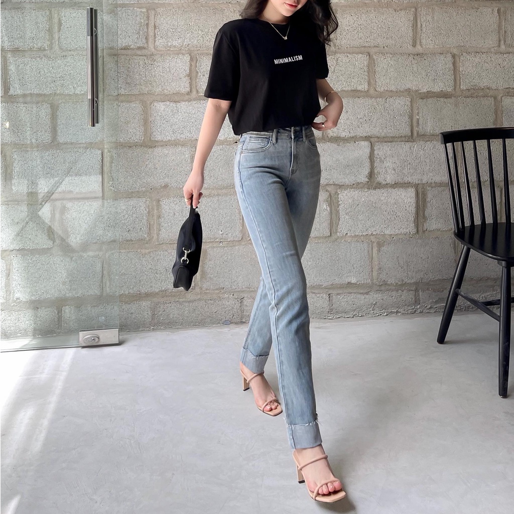 QUẦN JEANS ỐNG ĐỨNG LAI ĐẮP ZAREEN JEA123 XANH NHẠT