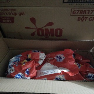 Omo bột giặt đỏ 6kg( mẩu mới 5,7kg).