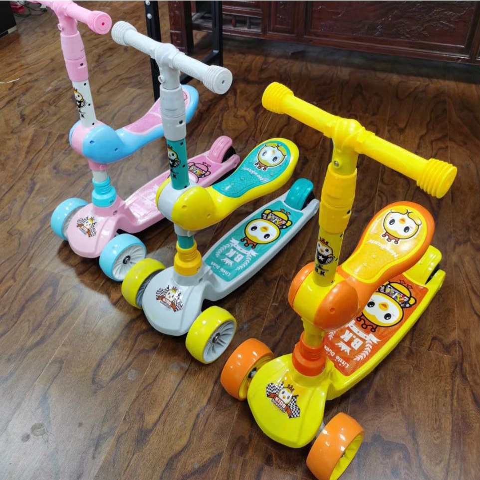 Xe Trượt Scooter Cho Bé, Xe Scooter Bánh Có Đèn, Có Nhạc, có ghế 3 iin 1 THANH NGA ĐỒ CHƠI AN TOÀN