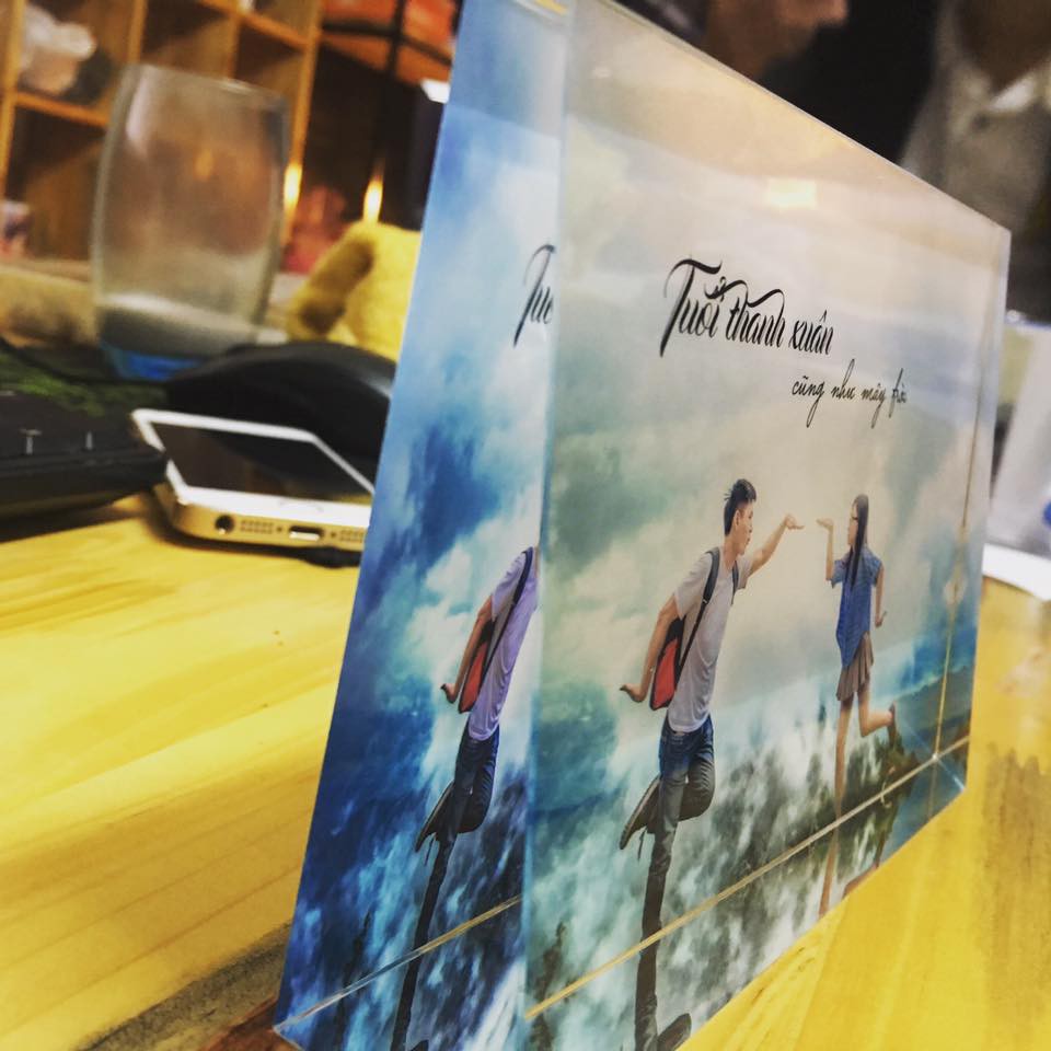 Pha lê chữ nhật in hình theo yêu cầu