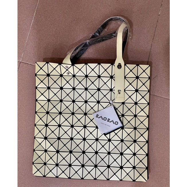 Túi Bao Bao Issey Miyake