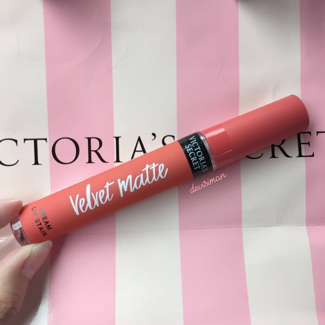 Son kem lì Victoria's Secret Velvet Matte