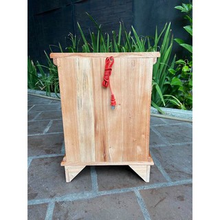 Bàn thờ thần tài ông địa