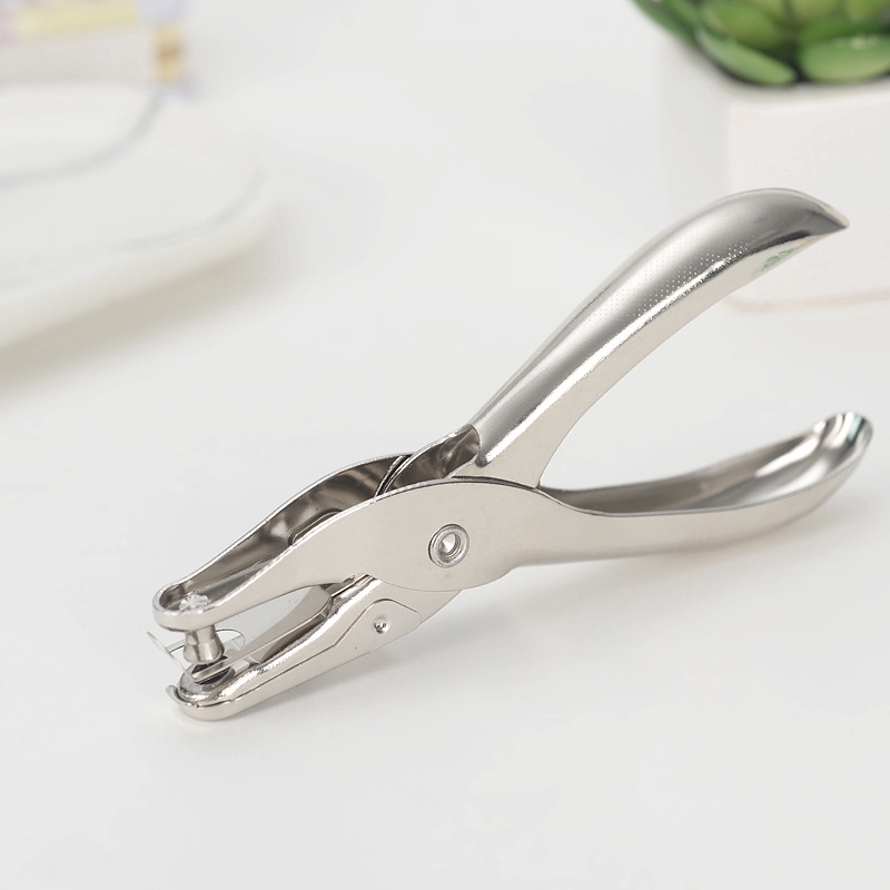 Dụng cụ đục 1 lỗ tối đa 8 tờ giấy cỡ 6mm tay cầm chống trượt tiện dụng cho văn phòng