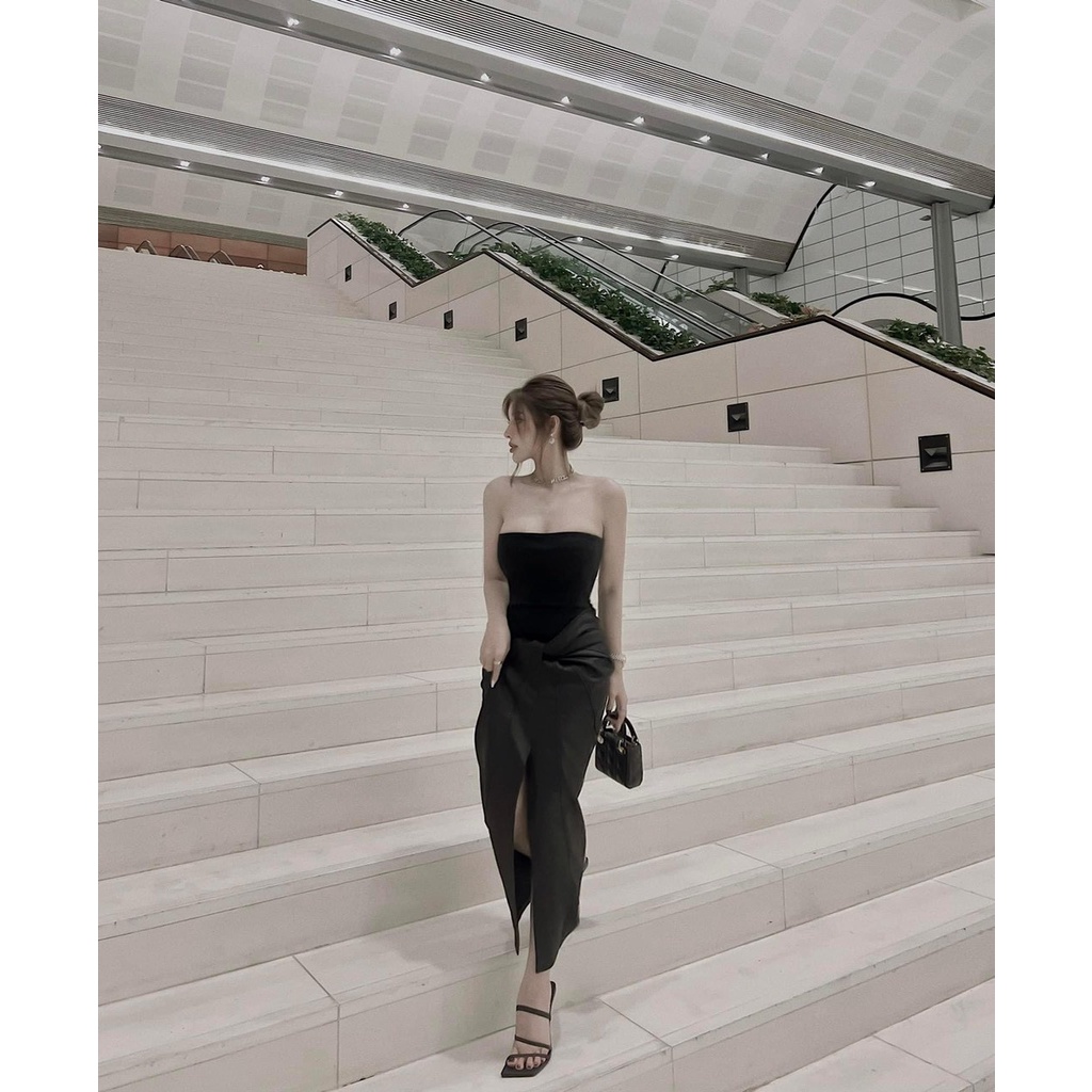 Đầm cúp ngực đen xoắn eo tafta