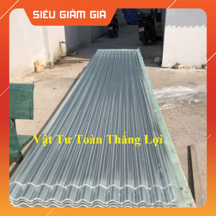 ( Khổ rộng 1.07m x dài 2,4m x 7.9 dem ) Tôn nhựa dạng sóng màu trắng mờ lấy ánh sáng che mưa