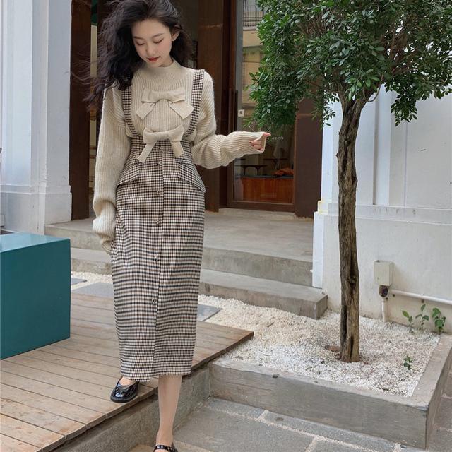 Set áo sweater dệt kim tay dài cổ tròn dáng rộng kèm chân váy phong cách retro pháp thời trang cho nữ