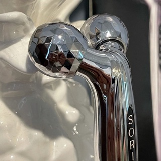 Cây lăn massage mặt So Rich Chrome Tool