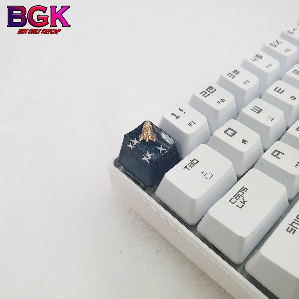 Keycap Lẻ hình tàu vũ trụ bay vào không gian OEM profile ( keycap resin độc lạ )( Keycap Artisan )