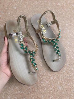 Sandal xỏ ngón đính đá