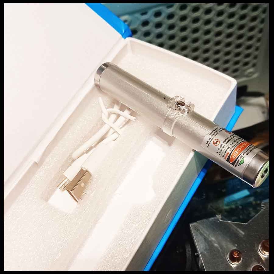 Bút Laze Laser Mini Sạc Cáp USB Tia Xanh Lá Vỏ Bạc 9cm