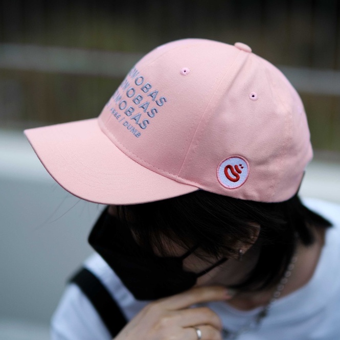 NÓN KẾT MÀU HỒNG ĐÀO PASTEL THÊU LOGO COMOBAS