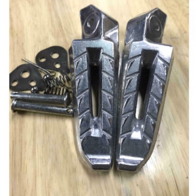 GÁC CHÂN SAU NHÔM AB2011-2012