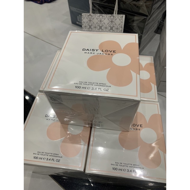Nước hoa nữ Marc Jacobs Daisy Love EDT 100ml full seal như hình