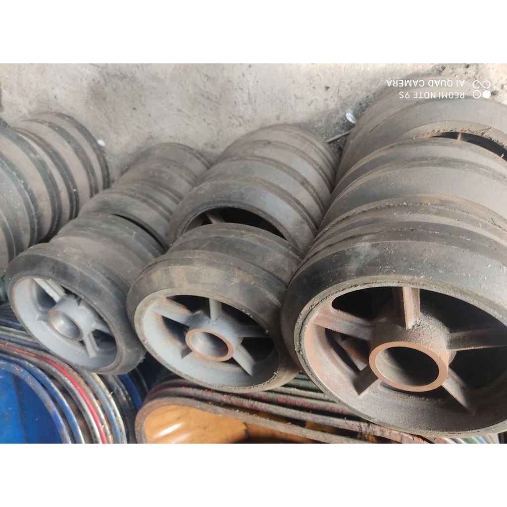 Bánh gang cao su đường kính 25cm  Đường Kính 25cm BXCS-25  Bánh xe chở rác