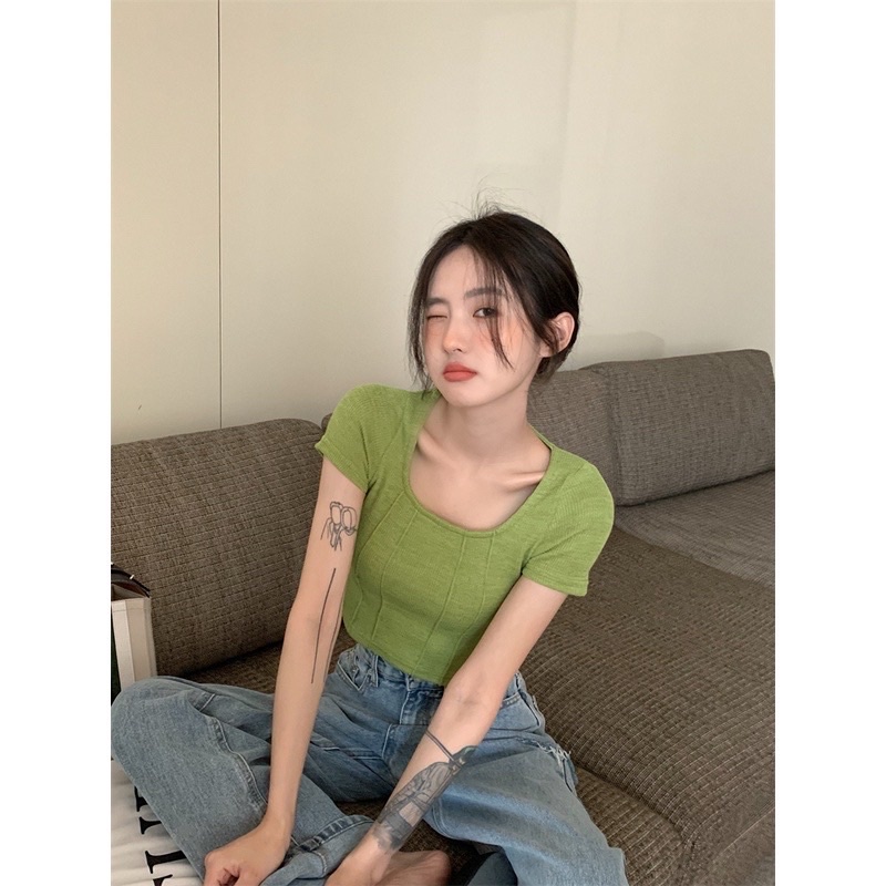 Áo thun nữ cổ vuông bo eo xẻ tà Michi, áo croptop nữ tay ngắn xẻ tà