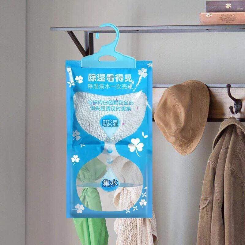 Túi hút ẩm, chống ẩm mốc quần áo có móc treo tủ, treo trong nhà cực tiện dụng