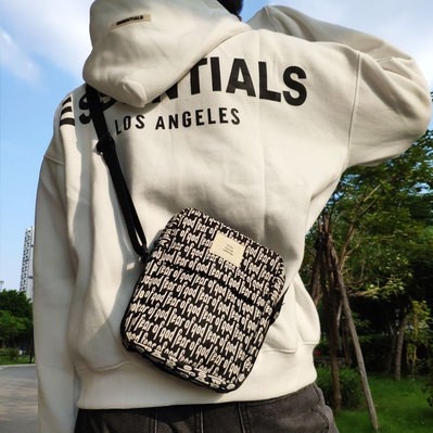 Túi Đeo hông Fear of God 6th, Túi đeo chéo FOG họa tiết full chữ, chất liệu vải, Size 18x22 cm BapeVN