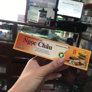 KEM ĐÁNH RĂNG DƯỢC LIỆU NGỌC CHÂU