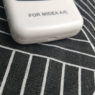 Remote máy lạnh MEDIA 2 chiều mặt xanh