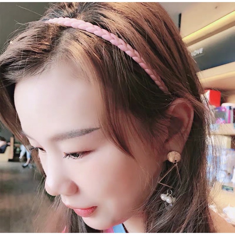 Cài tóc nhựa thắt hình rết dễ thương