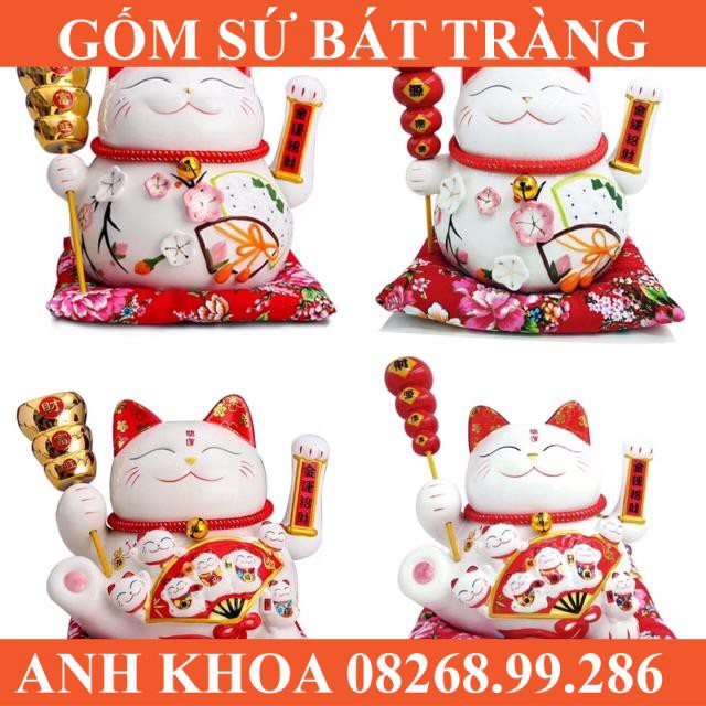 Mèo Thần Tài Cầm Xiên Đĩnh Vàng Cao 27 Cm kèm sạc và thảm - Gốm sứ Bát Tràng Anh Khoa