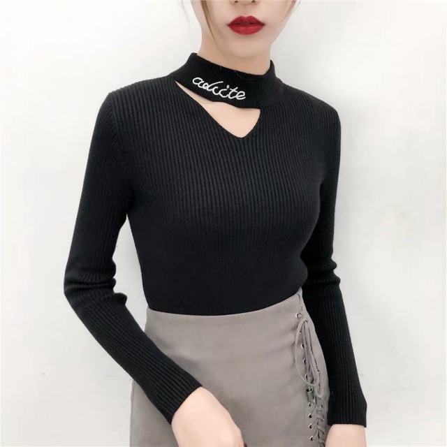 Áo len cho con ti cổ chữ