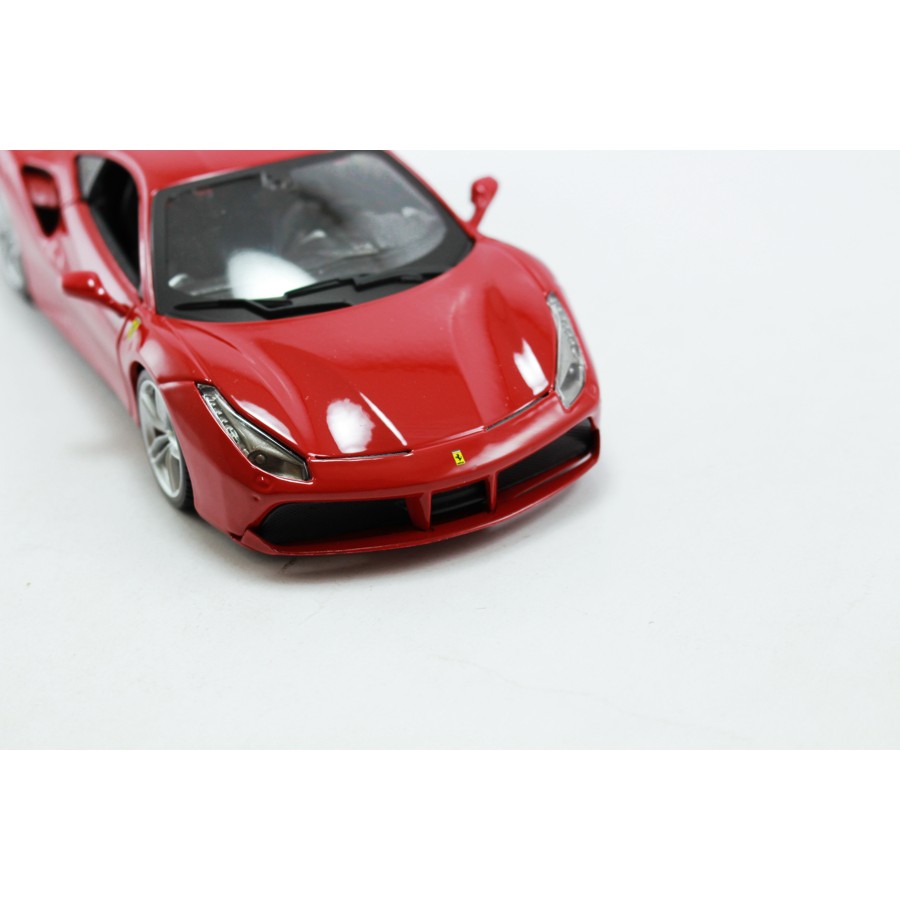 Mô hình xe Ferrari 488 GTB 1:24 Bburago