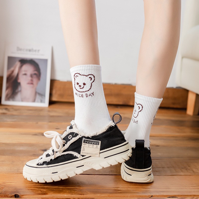 Tất Vớ Nữ Cổ Cao Màu Trắng Hoạ Tiết Cute Phong Cách Hàn Quốc T01