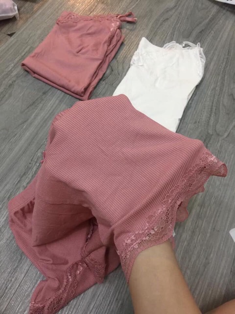Set bộ ngủ 2 dây quần đùi phối ren vải thun gân -04U | BigBuy360 - bigbuy360.vn