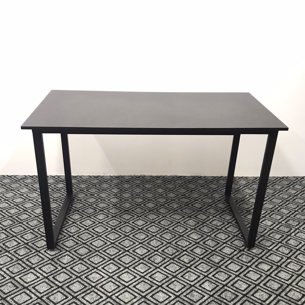 Bàn làm việc chân chữ U