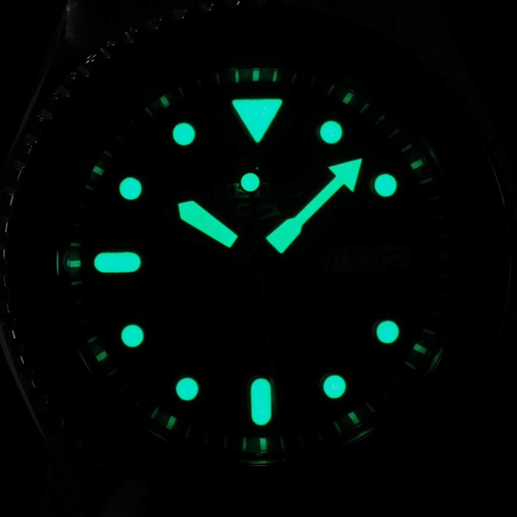 Đồng hồ cơ nam chính hãng Seiko 5 SRPD51K1S dây thép, kính Hardlex, 1 sản phẩm thuộc