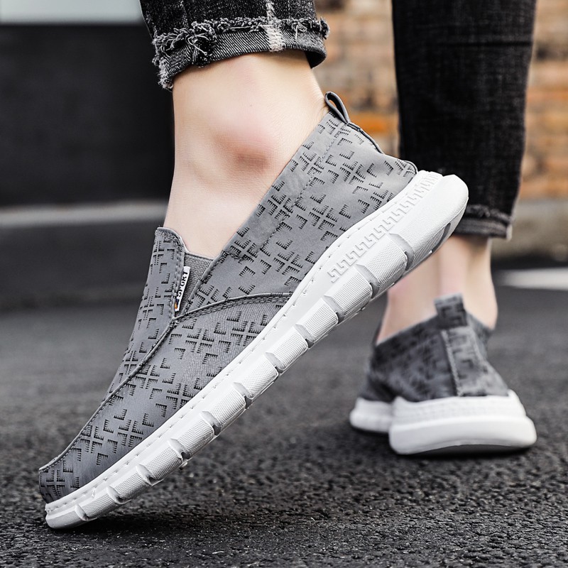 Giày lười nam mùa hè vải lụa đen mềm thoáng khí | BigBuy360 - bigbuy360.vn