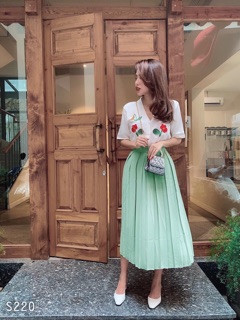 Set áo thêu hoa chân váy