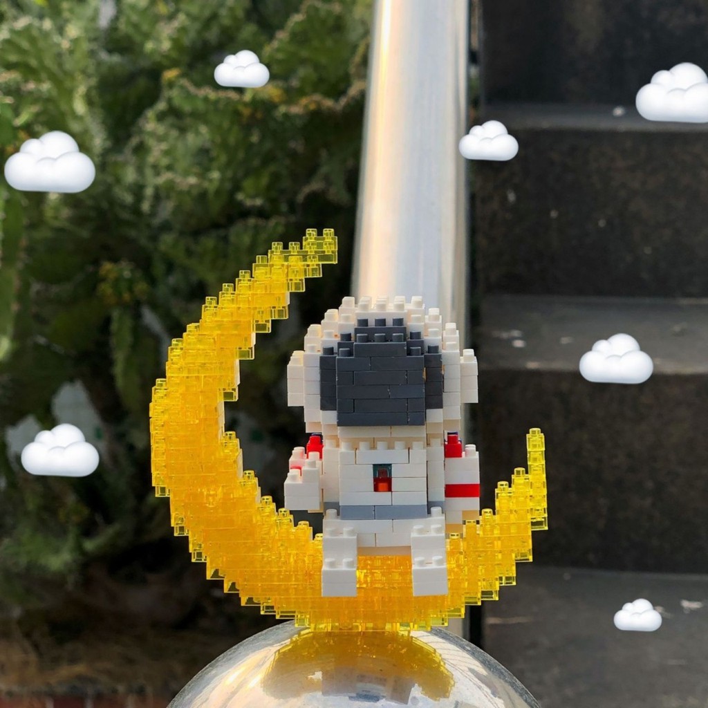 Bộ Đồ Chơi Lego Xếp Hình Nhà Du Hành Vũ Trụ Dành Cho Bé