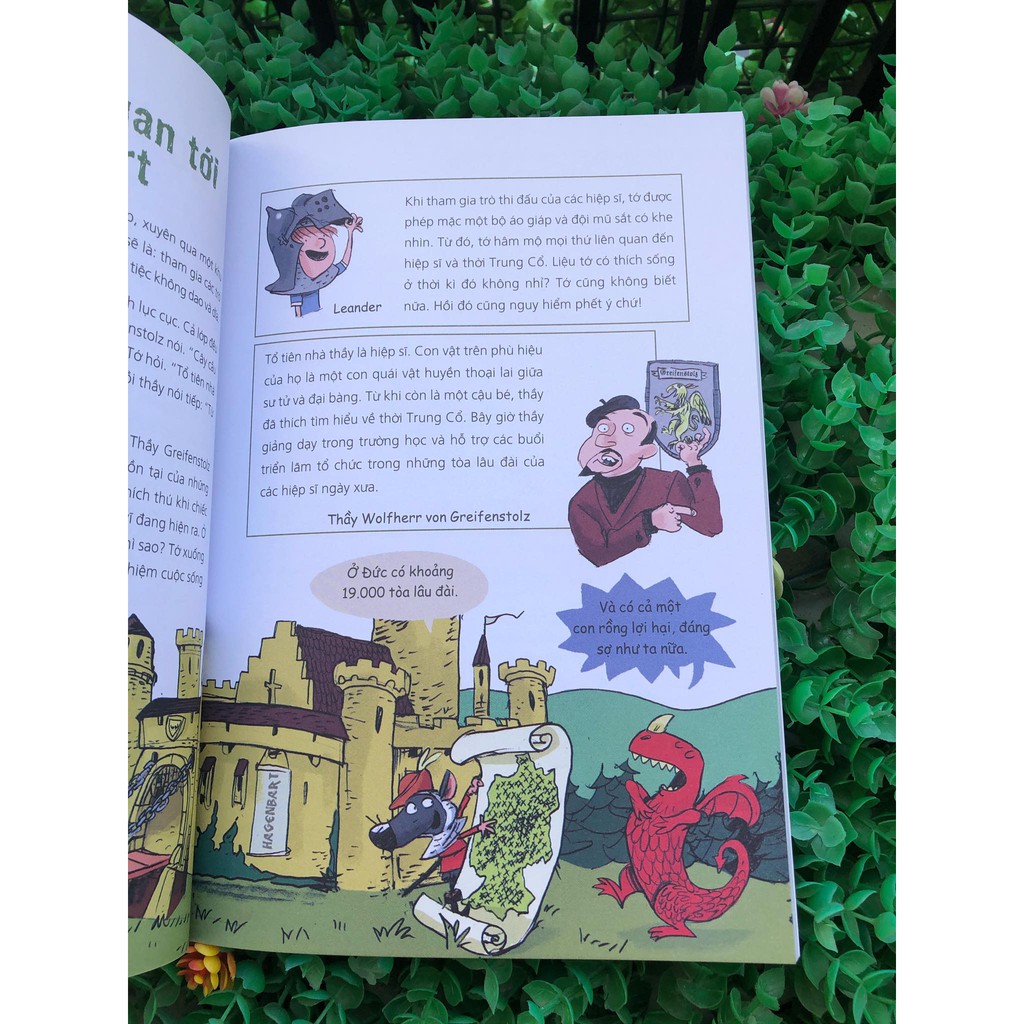 Sách - Hãy Phóng Mạnh Ngọn Giáo Đi, Lancelot!