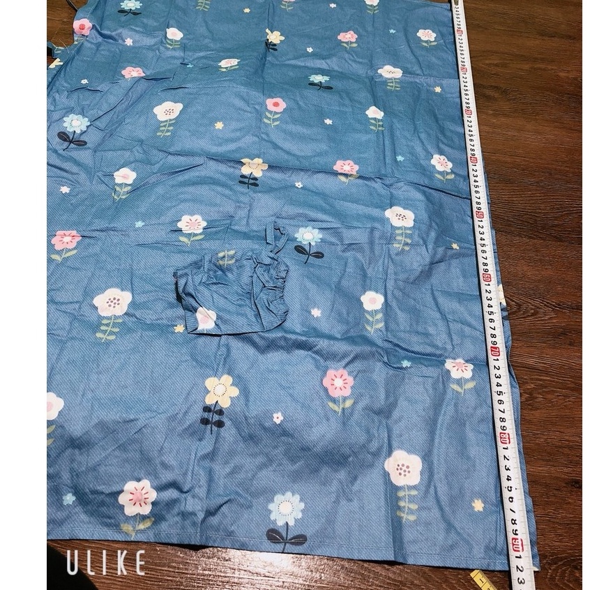 Khăn choàng cho bé bú khi ra ngoài tiện lợi