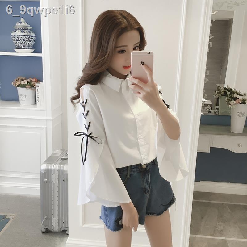 áo trễ vaisản phẩm mới mùa xuân thu 2020 Phiên bản Hàn Quốc áo sơ mi trắng tay loe rộng lệch vai nữ dài sành điệ