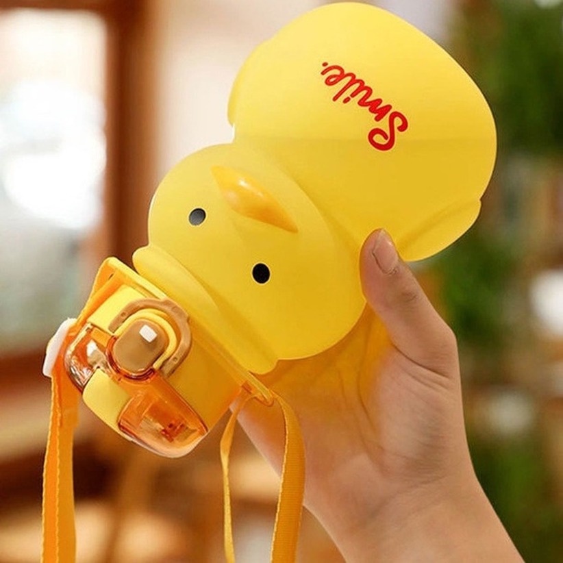 BÌNH NƯỚC HÌNH VỊT VÀNG DUNG TÍCH 650ML CỰC DỄ THƯƠNG.