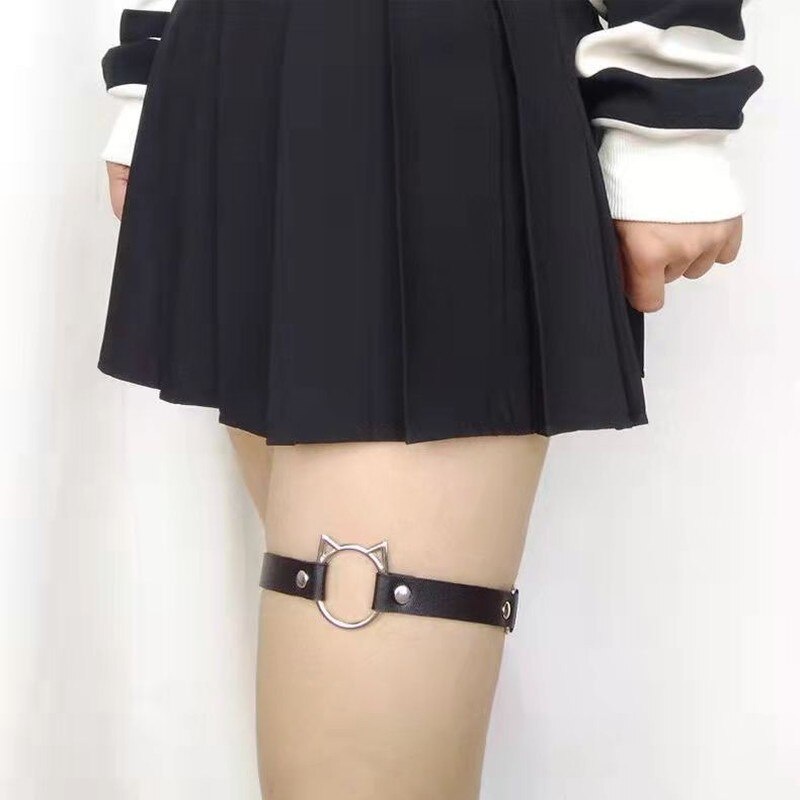 Đai Nịt Tất Da Pu Đính Đinh Tán Quyến Rũ